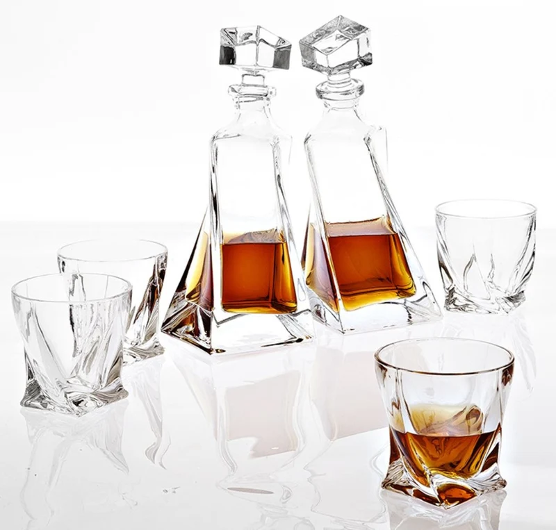 Casa Padrino Kristallglas Whisky / Cognac 6er Set - Luxus Hotel & Restaurant Accessoires - 2 Flaschen (11x10xH.38cm) & 4 Gläser (Ø9xH.9,5cm)