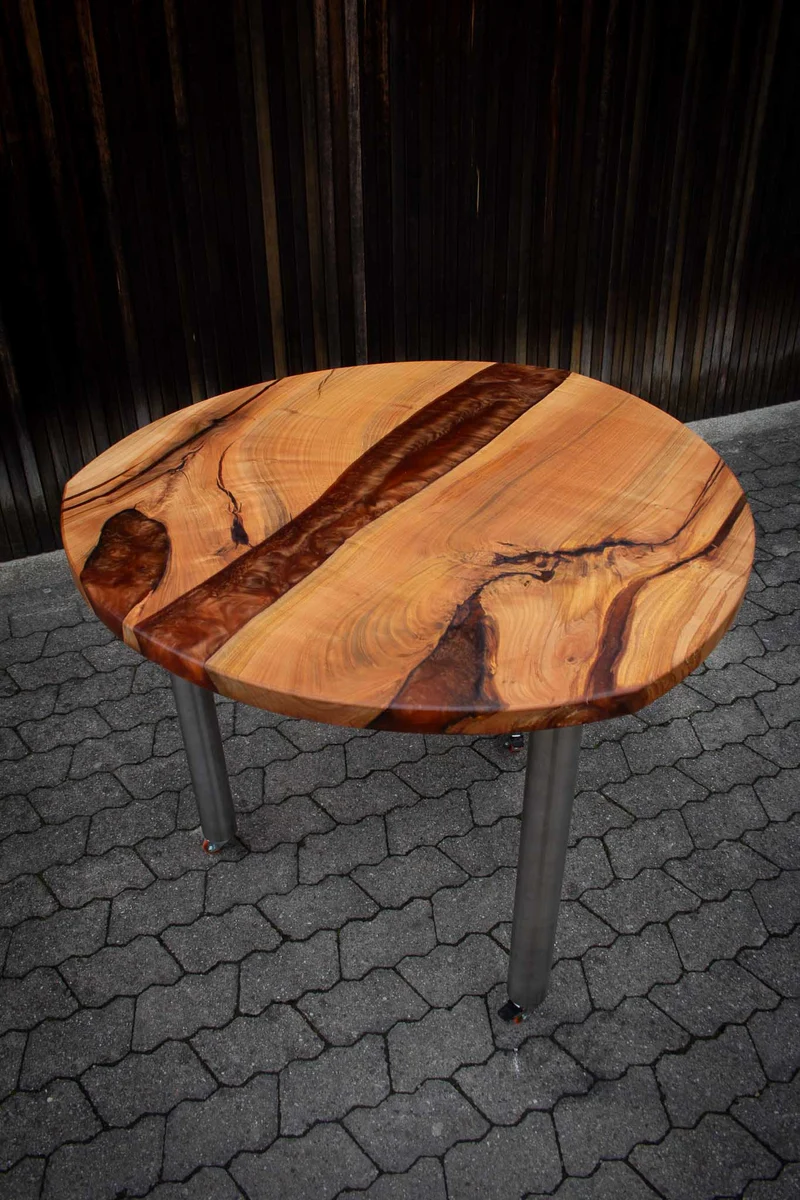 Mara - Epoxidharz Esstisch aus Kirsche mit Kupfer Harz