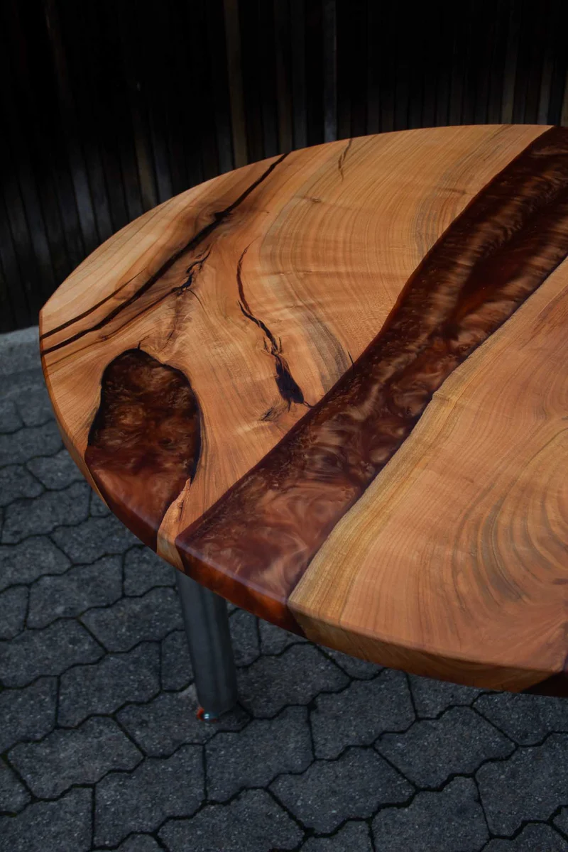 Mara - Epoxidharz Esstisch aus Kirsche mit Kupfer Harz