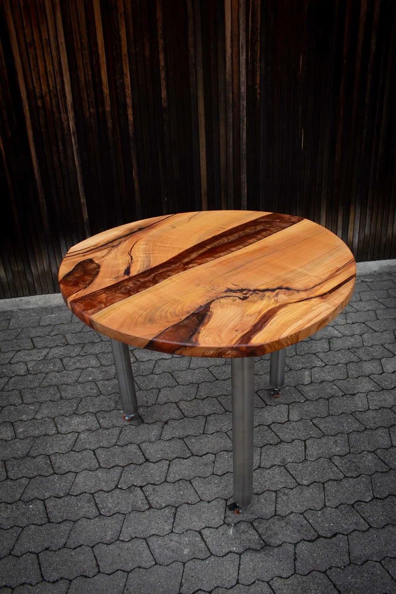 Mara - Epoxidharz Esstisch aus Kirsche mit Kupfer Harz