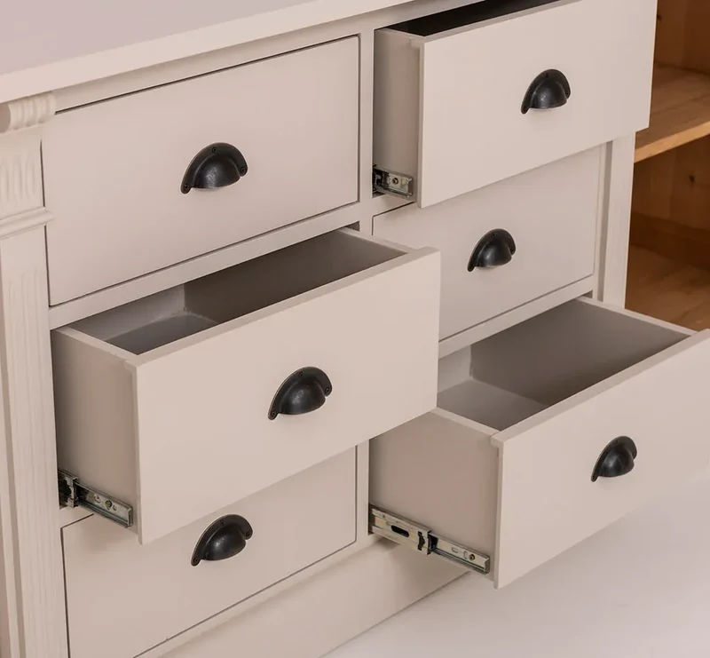 Großes Sideboard aus Massivholz im Landhausstil mit 6 Schubladen