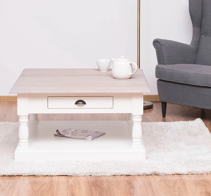Kleiner Couchtisch aus Massivholz im Landhausstil mit Schublade