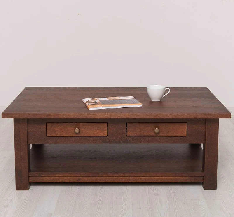 Couchtisch aus massiver Eiche mit Schubladen und Ablage