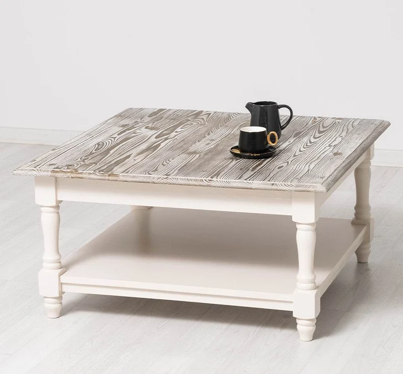 Quadratischer Couchtisch aus Massivholz mit gedrechselten Beinen