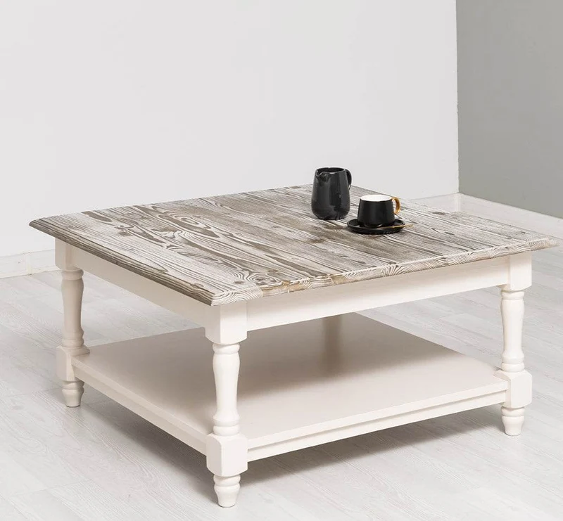 Quadratischer Couchtisch aus Massivholz mit gedrechselten Beinen