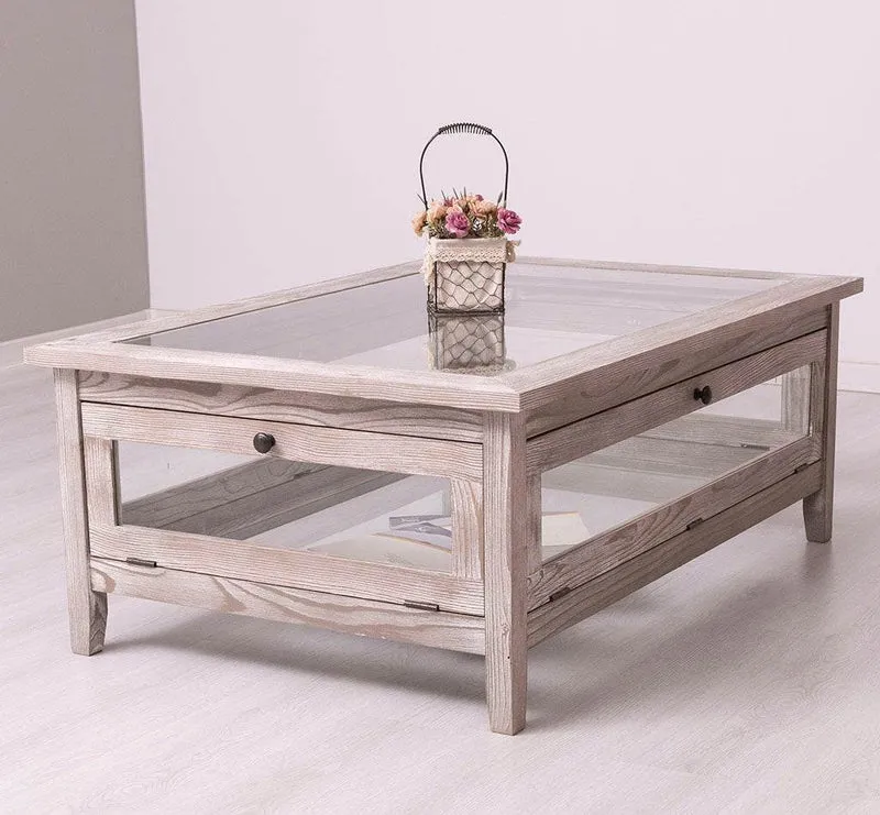 Großer Couchtisch aus Massivholz mit Fenstertüren und Glasplatte