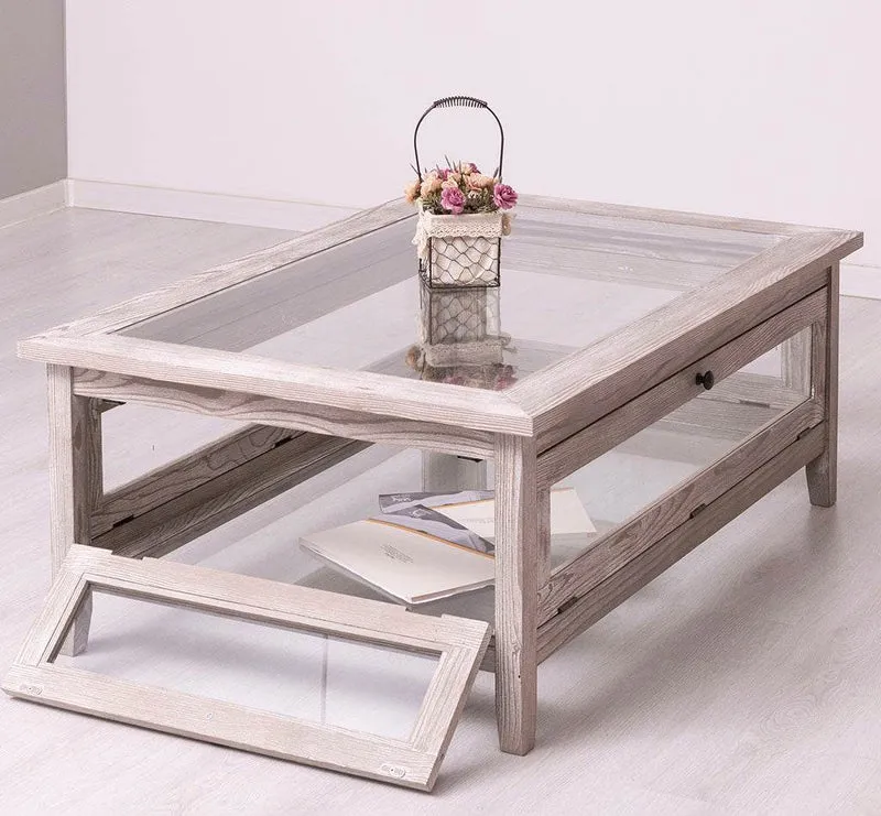 Großer Couchtisch aus Massivholz mit Fenstertüren und Glasplatte