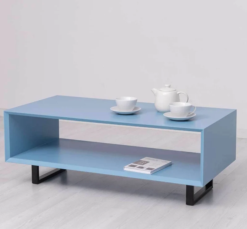 Schlanker Couchtisch aus Massivholz | Kaffeetisch mit Ablage