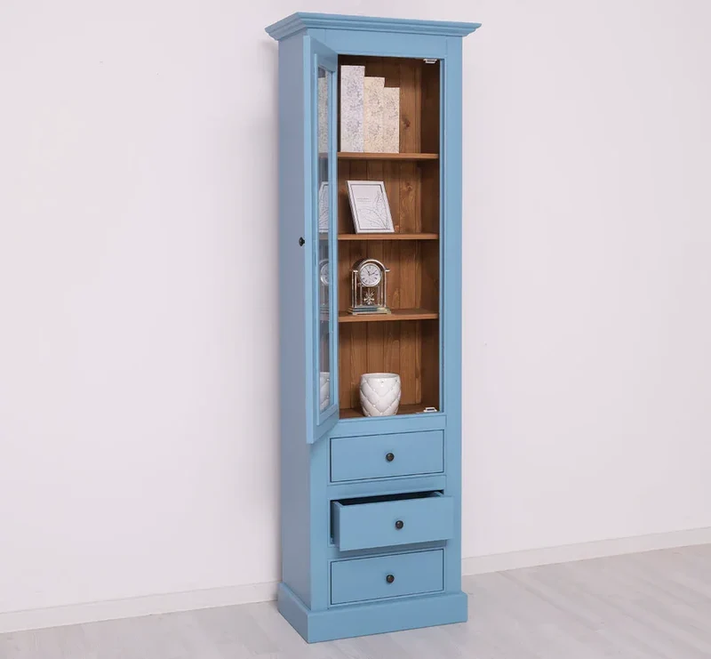 Schlanke Vitrine aus Massivholz mit 3 Schubladen