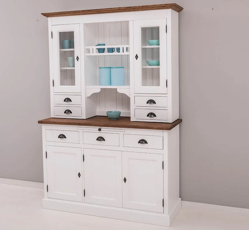 Küchen- und Buffetschrank aus Massivholz im Landhausstil - Eichenakzente