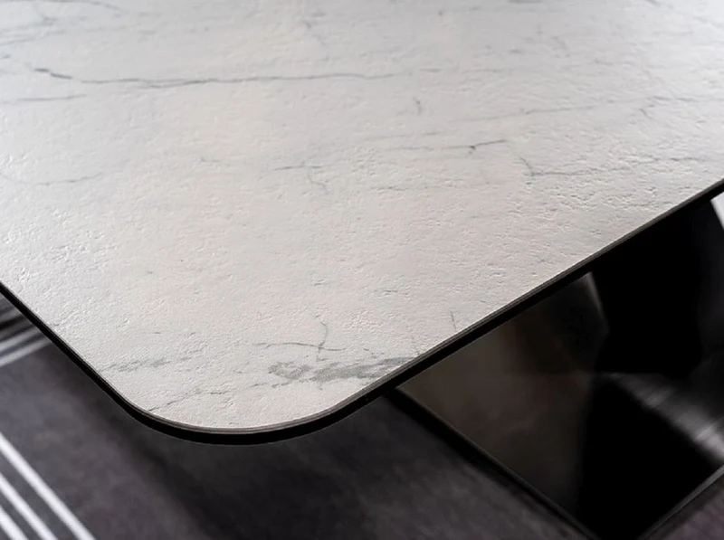 Casa Padrino Luxus Esstisch mit gehärteter Glaskeramik Tischplatte in Marmoroptik Weiß / Matt Schwarz / Silber 160-220 x 90 x H. 76 cm - Ausziehbarer Küchentisch - Esszimmer Möbel - Luxus Möbel