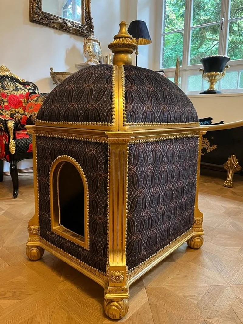 Pompöös by Casa Padrino Barock Katzenhaus Lila / Gold - Pompööser Katzen Tempel designed by Harald Glööckler - Pompööse Tiermöbel im Barockstil