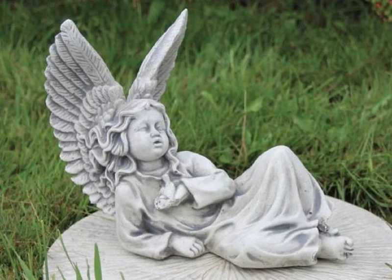 Casa Padrino Jugendstil Garten Deko Skulptur Engel Grau 17 x 33 x H. 27 cm - Elegante Garten Deko Stein Figur - Barock & Jugendstil Garten Deko Accessoires