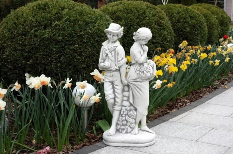 Casa Padrino Jugendstil Garten Deko Skulptur Liebespaar Grau H. 87 cm - Elegante Garten Deko Stein Figur - Barock & Jugendstil Garten Deko Accessoires