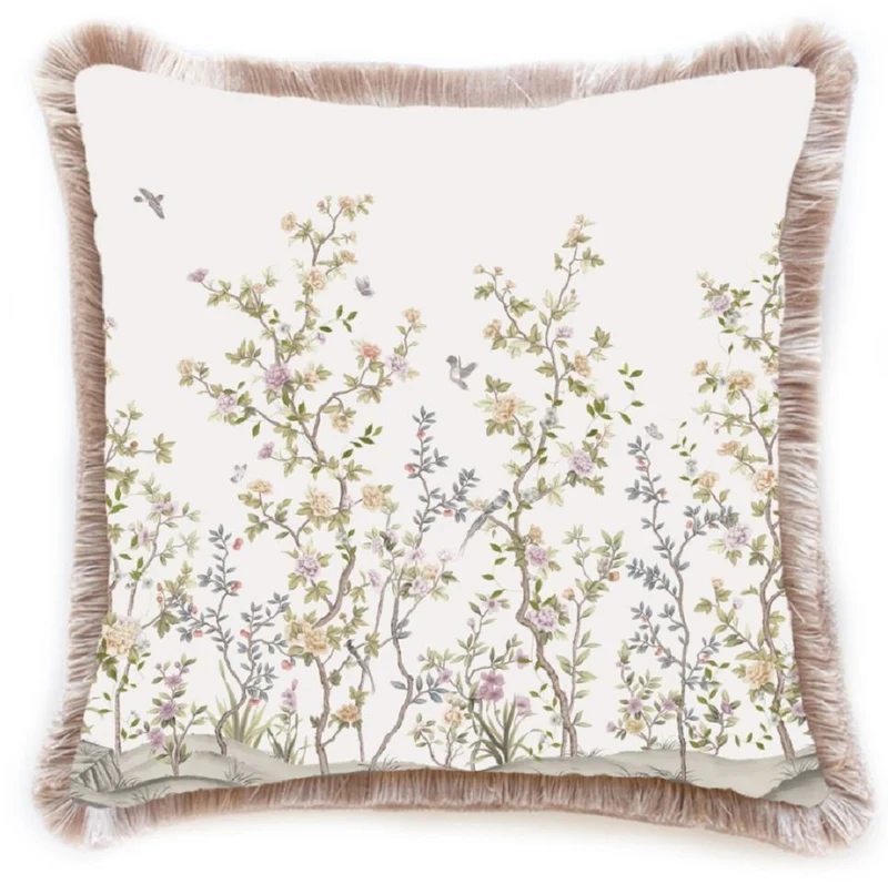 Casa Padrino Luxus Deko Kissen Sträucher mit Blumen & Vögel Weiß / Mehrfarbig / Braun 45 x 45 cm - Bedrucktes Samt Kissen mit Fransen - Luxus Deko Accessoires
