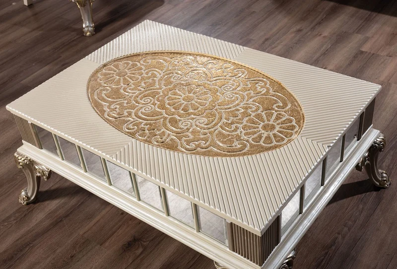 Casa Padrino Luxus Barock Couchtisch Creme / Weiß / Grau / Gold - Verspiegelter Barockstil Wohnzimmertisch - Luxus Möbel im Barockstil - Barockstil Wohnzimmer Möbel - Barock Möbel