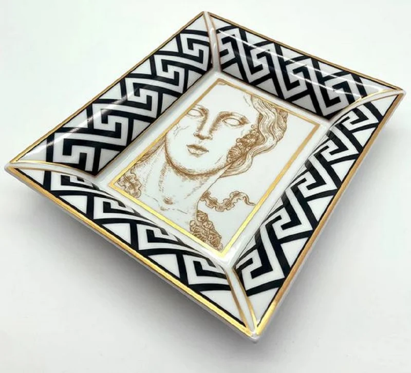 Casa Padrino Luxus Deko Schale Göttin Weiß / Schwarz / Gold 20,5 x 17,5 x H. 13,5 cm - Handbemalte Porzellan Schale - Luxus Qualität - Made in Italy