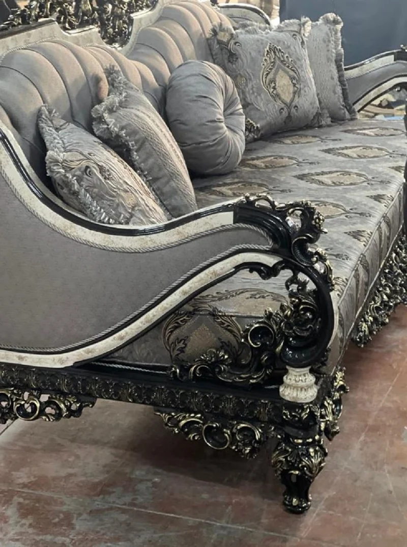 Casa Padrino Luxus Barock Wohnzimmer Set Silber / Weiß / Schwarz / Gold - 2 Barock Sofas & 2 Barock Sessel & 1 Barock Couchtisch - Luxus Wohnzimmer Möbel im Barockstil - Barock Möbel