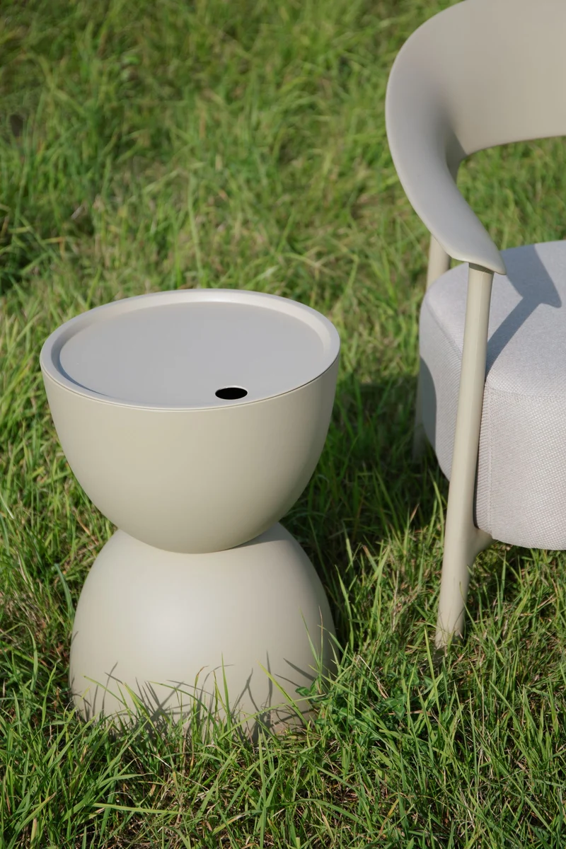Beistelltisch Mara Beige mit abnehmbarer Tischplatte, wetterfest