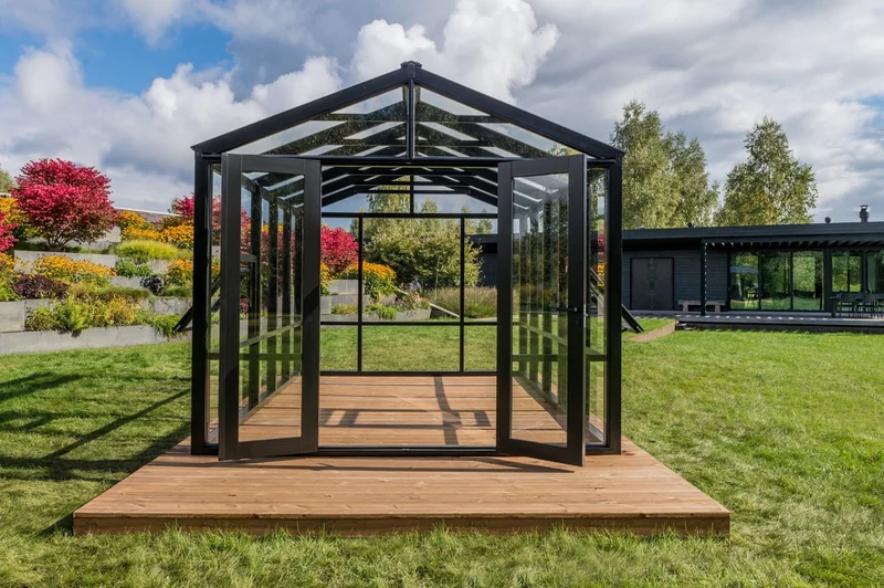 Casa Padrino Luxus Gartenhaus Schwarz 400 x 300 x H. 276,2 cm - Massivholz Garten Haus mit Glasfenstern und Glastüren - Gewächshaus - Luxus Gartenhäuser - Luxus Gewächshäuser