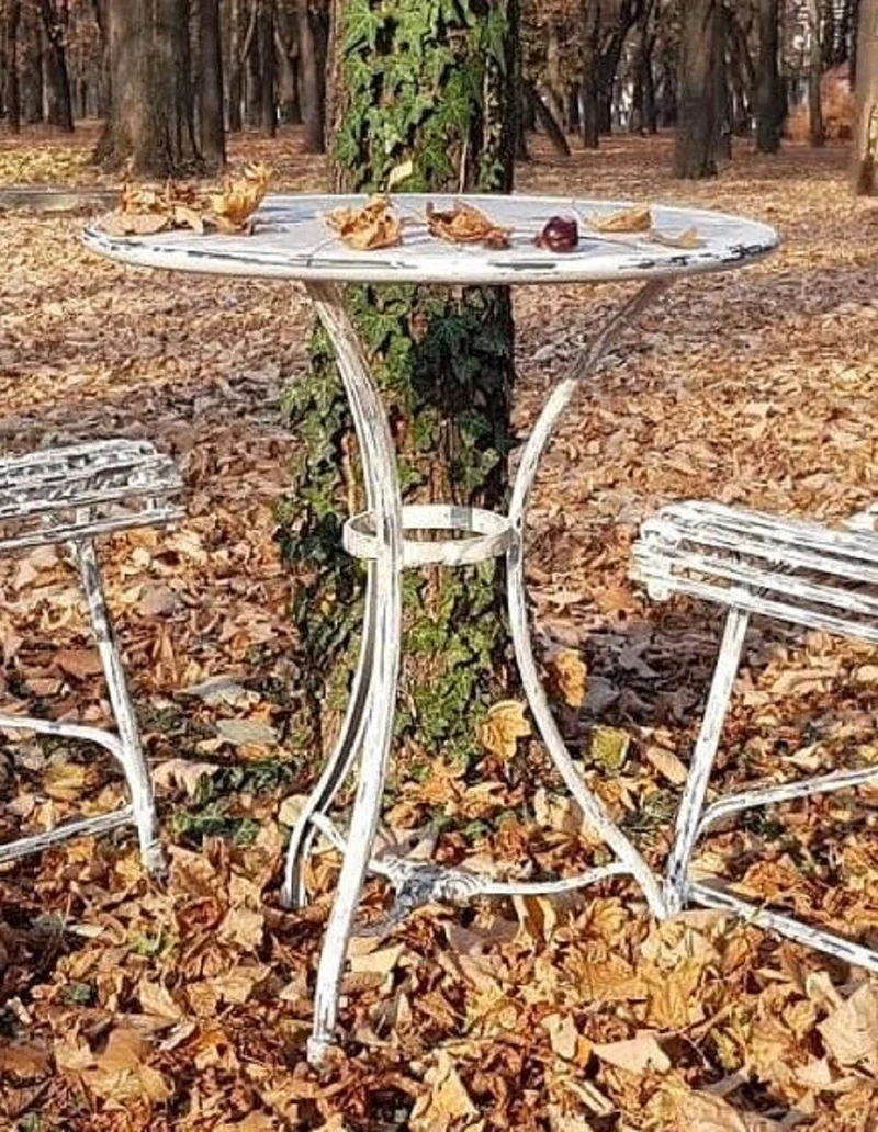 Casa Padrino Jugendstil Gartentisch Antik Weiß Ø 60 x H. 70 cm - Handgefertigter Schmiedeeisen Tisch - Nostalgische Schmiedeeisen Garten & Terrassen Möbel