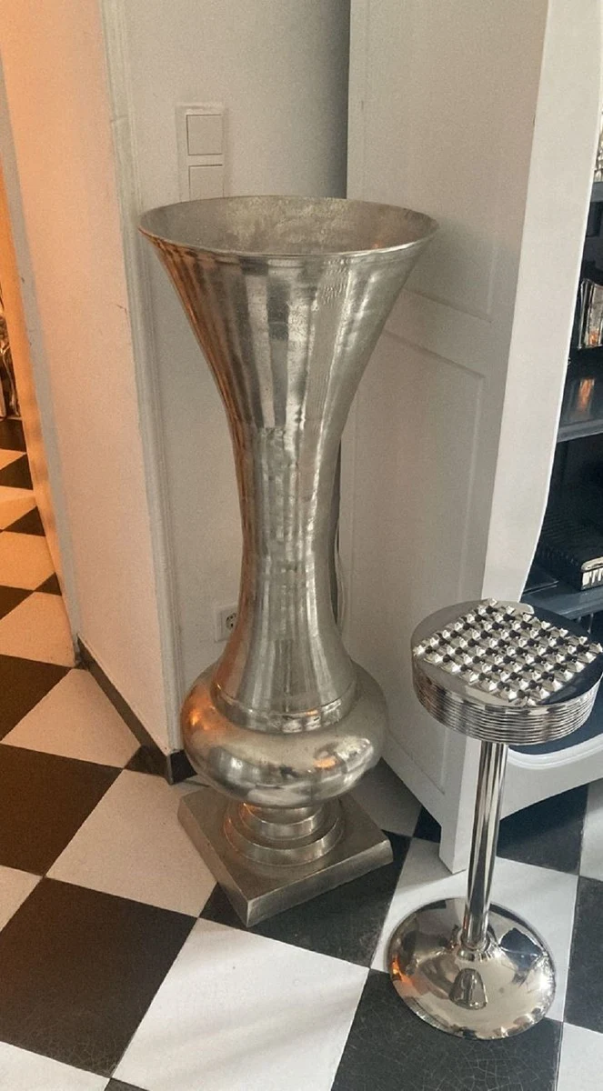 Casa Padrino Barock Vase Silber Ø 39 x H. 102 cm - Runde Barockstil Metall Blumenvase - Barock Deko Accessoires - Barock Interior