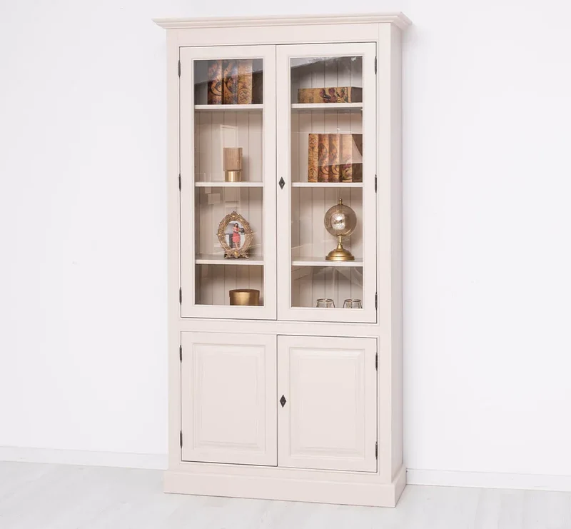 Vitrinenschrank aus Massivholz mit vier Regalböden