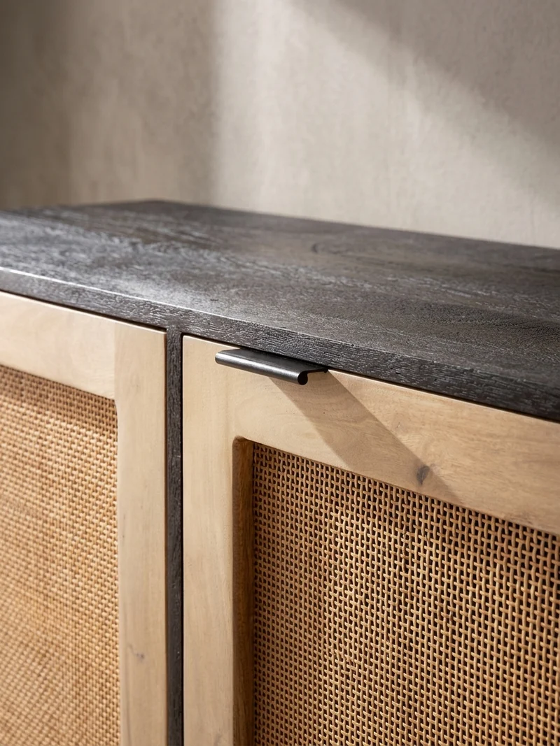 Sideboard – Mango Massivholz/Rattan, 175x75x45 cm, 3 Türen, schwarz/braun