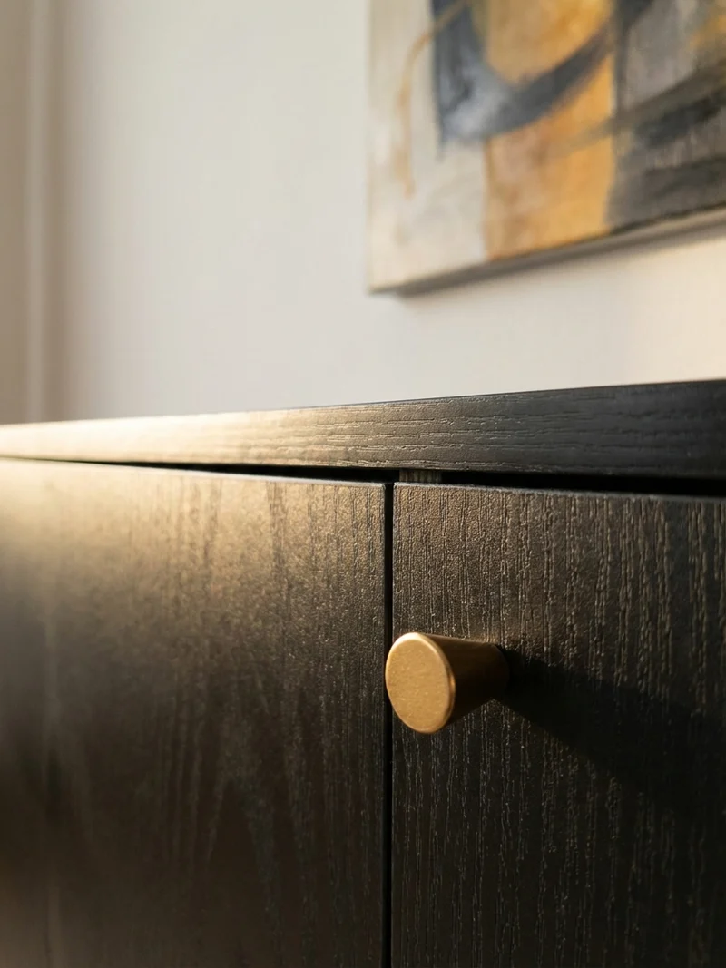 Sideboard – Schwarz/Eiche-Dekor, 140x75x40 cm, mit 2 Türen, Schublade, offenes Fach