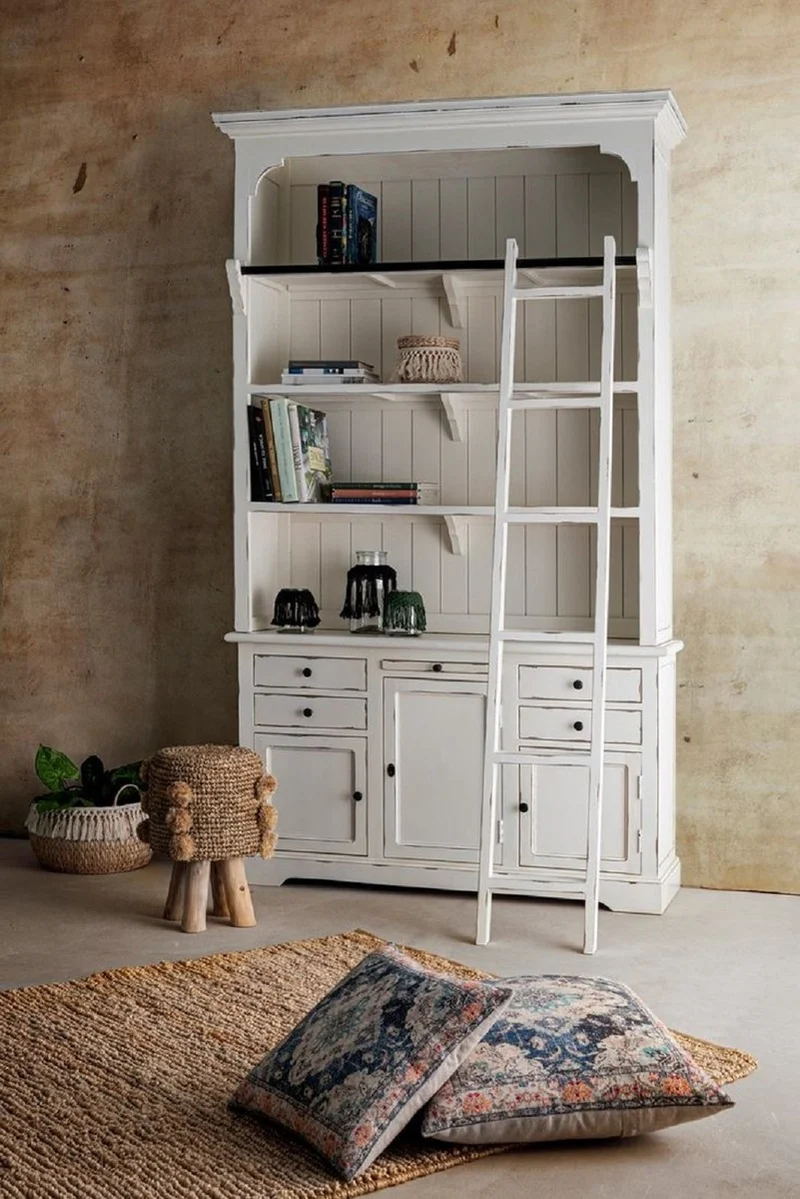 Casa Padrino Landhausstil Schrank mit Leiter Antik Weiß 143,5 x 40,6 x H. 233,7 cm - Bücherschrank - Regalschrank - Wohnzimmerschrank - Büroschrank - Landhausstil Möbel