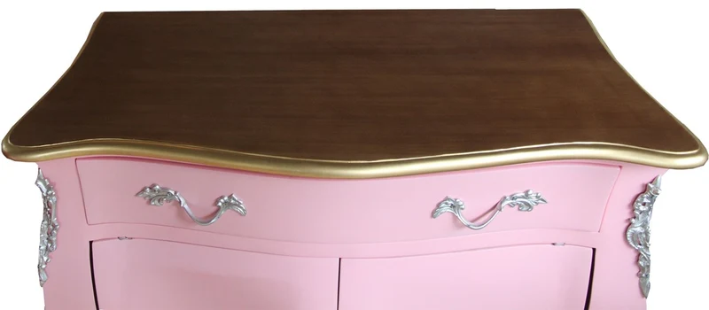Casa Padrino Barock Kommode Rosa / Braun mit einer Schublade und 2 Türen H. 88 cm - Handgefertigt aus Massivholz- Limited Edition
