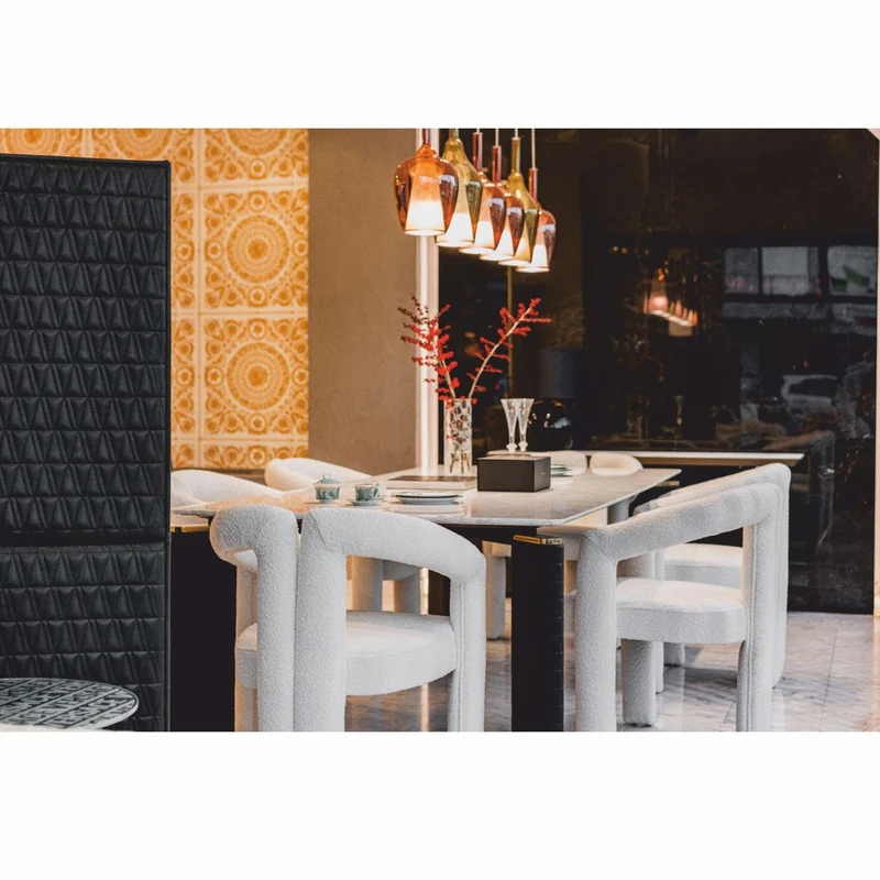 Casa Padrino Luxus Esszimmer Stuhl mit Armlehnen Weiß 60 x 65 x H. 80 cm