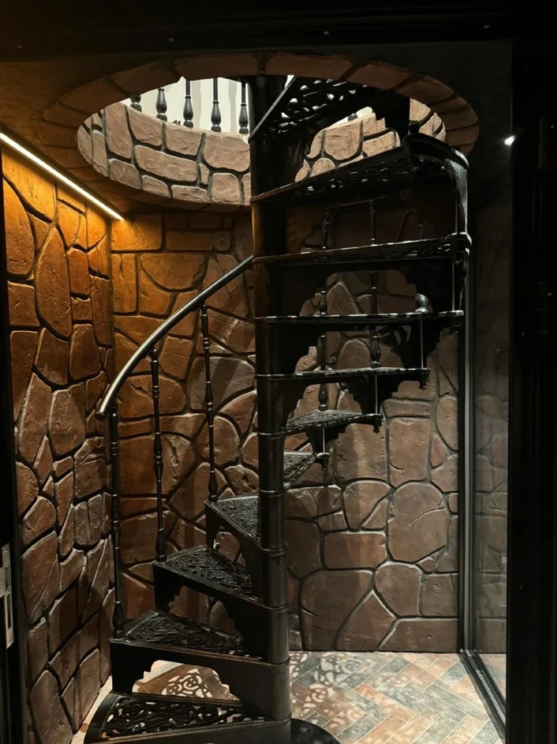 Casa Padrino Gusseisen Wendeltreppe Schwarz Ø 133 x H. 304 cm - Rustikale Spiraltreppe mit 15 Stufen - Massive Gusseisen Treppe