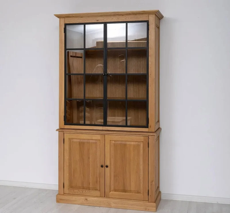 Industrial Vitrine aus massiver Eiche mit 4 Türen