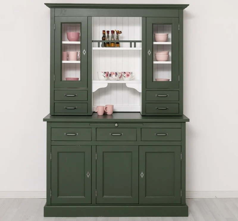 Küchen- und Buffetschrank aus massiver Eiche im Landhausstil in vielen Farben