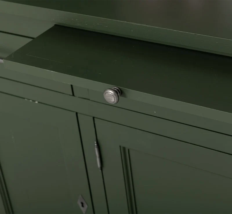 Küchen- und Buffetschrank aus massiver Eiche im Landhausstil in vielen Farben
