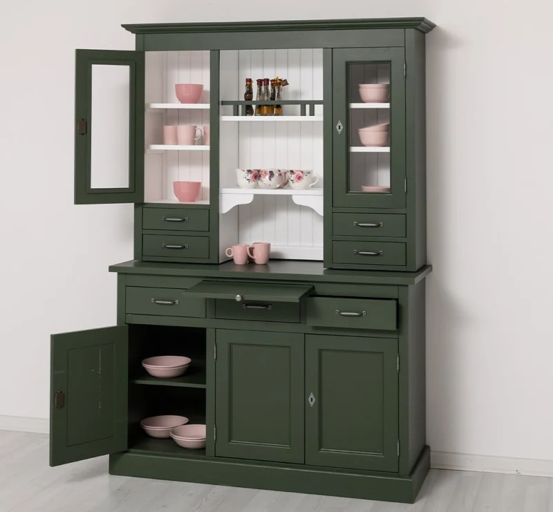 Küchen- und Buffetschrank aus massiver Eiche im Landhausstil in vielen Farben