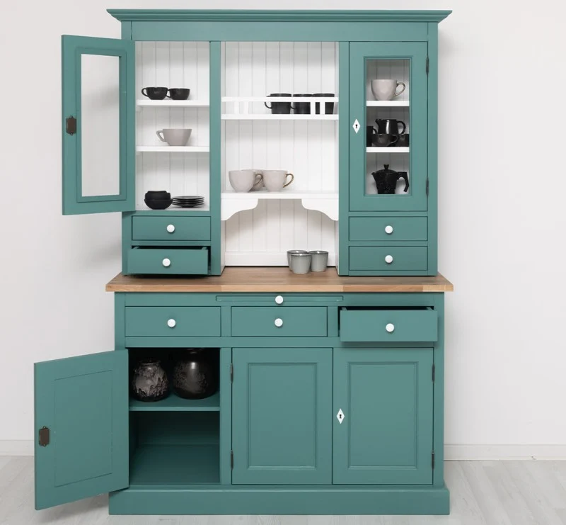 Küchen- und Buffetschrank aus massiver Eiche im Landhausstil in vielen Farben