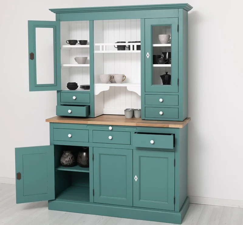 Küchen- und Buffetschrank aus massiver Eiche im Landhausstil in vielen Farben