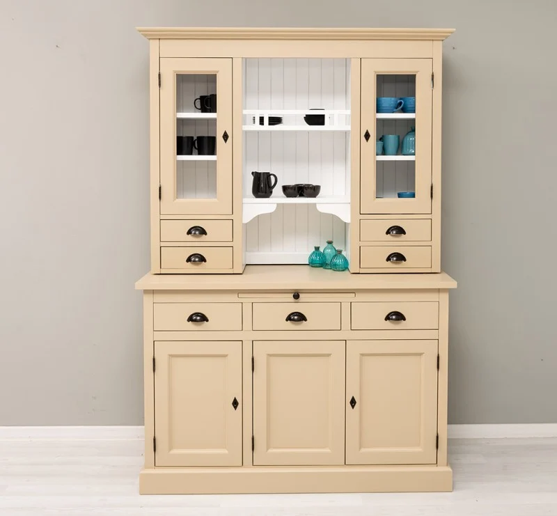 Küchen- und Buffetschrank aus massiver Eiche im Landhausstil in vielen Farben