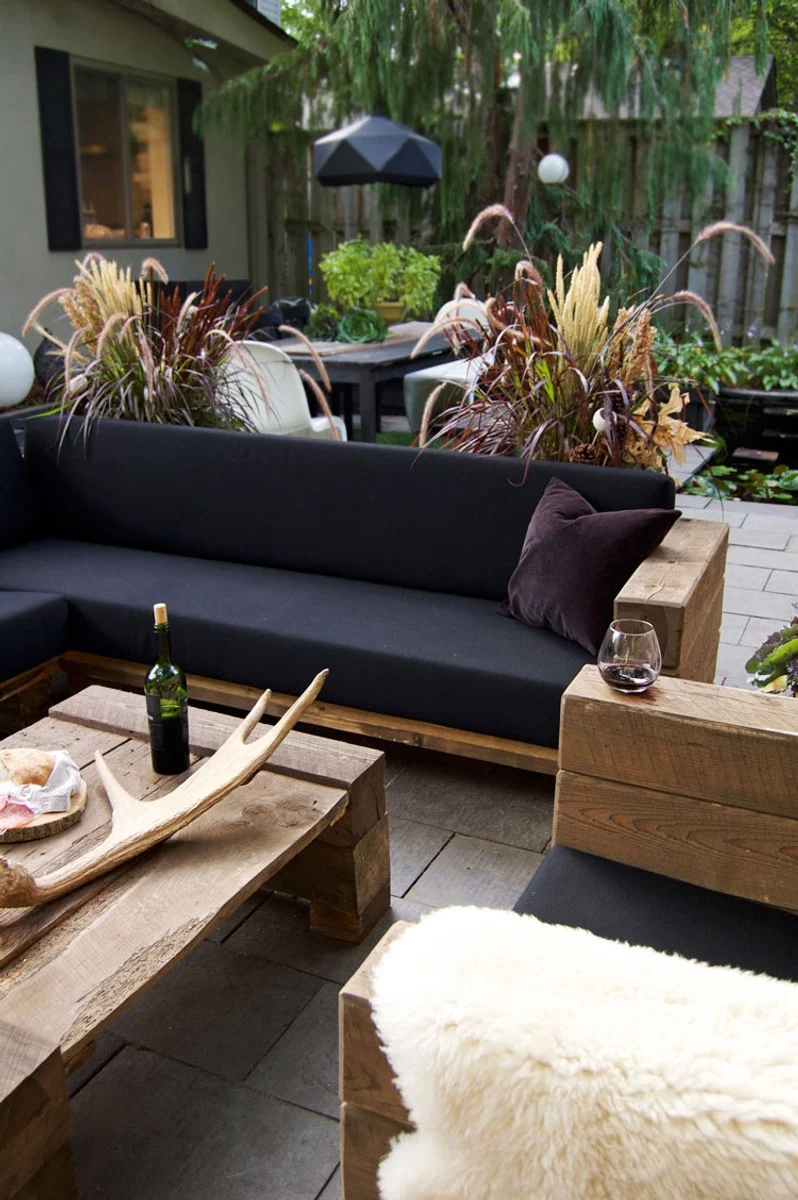 Casa Padrino Luxus Garten Lounge Set aus massivem Eichenholz mit Polsterung - Eckcouch, Sessel und Tisch, 150x70x40 cm
