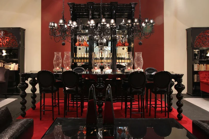 Casa Padrino Luxus Barock Bar Möbel Set Schwarz - 1 Bartisch & 8 Barstühle - Edle Bar Möbel im Barockstil - Hotel Möbel - Luxus Qualität