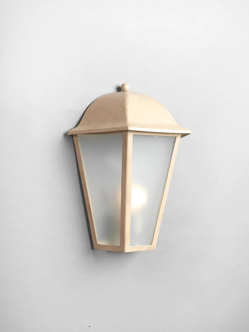 Casa Padrino Luxus Außen Laterne Gold B. 37 x H. 47 cm - Handgefertigte Laterne aus Schmiedeeisen - Luxus Kollektion - Edel & Prunkvoll