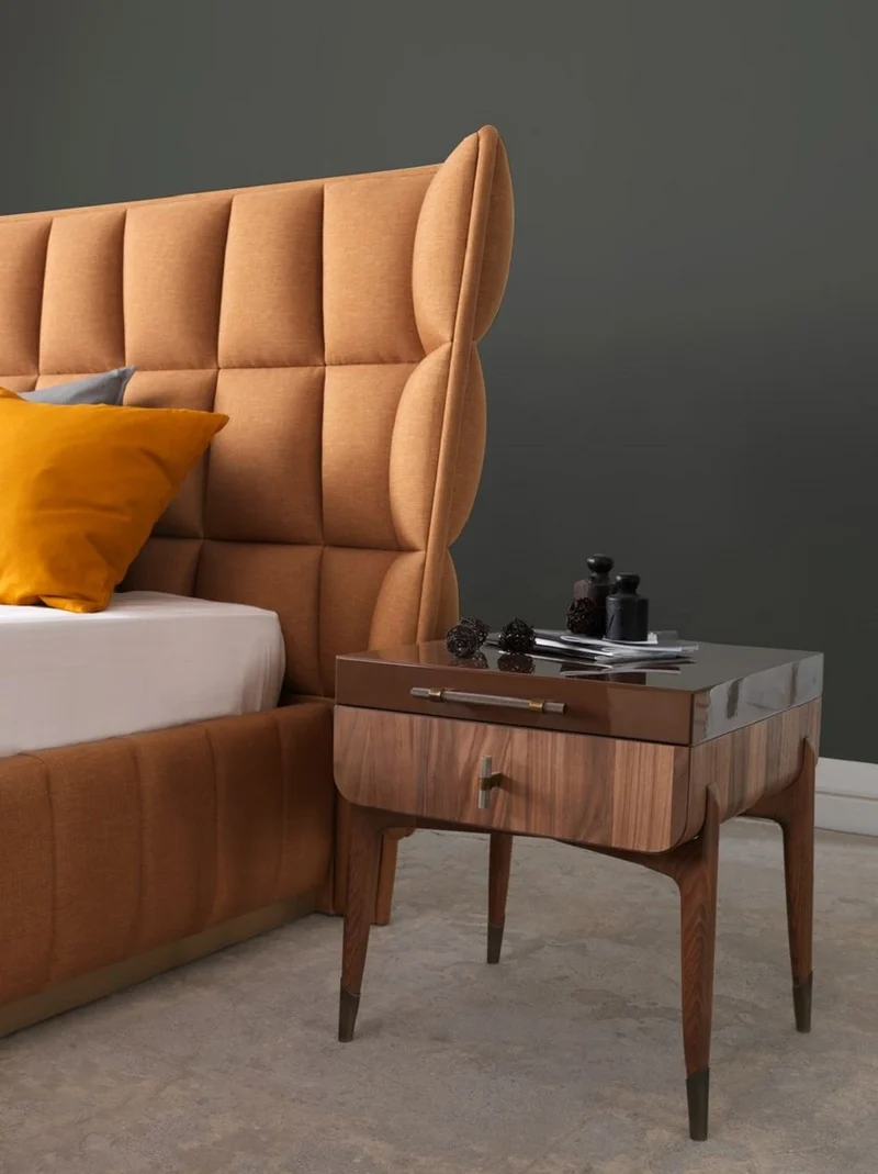 Casa Padrino Luxus Schlafzimmer Set Hellbraun / Braun - 1 Doppelbett mit Kopfteil & 2 Nachtkommoden - Luxus Schlafzimmer Möbel - Luxus Schlafzimmer Einrichtung