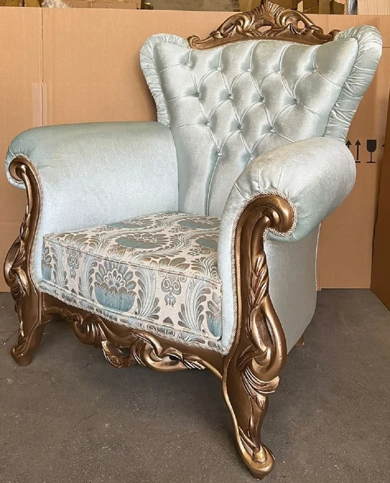 Casa Padrino Luxus Barock Sessel Türkis Muster / Gold - Prunkvoller Wohnzimmer Sessel mit Glitzersteinen - Luxus Wohnzimmer Möbel im Barockstil - Barock Möbel - Edel & Prunkvoll
