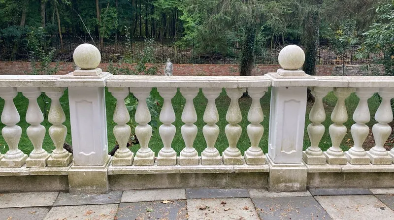 Casa Padrino Barock Balustrade Weiß 100 x 25 x H. 82 cm - Massives Barockstil Stein Geländer aus feinstem Beton - Garten & Terrassen Balustraden im Barockstil