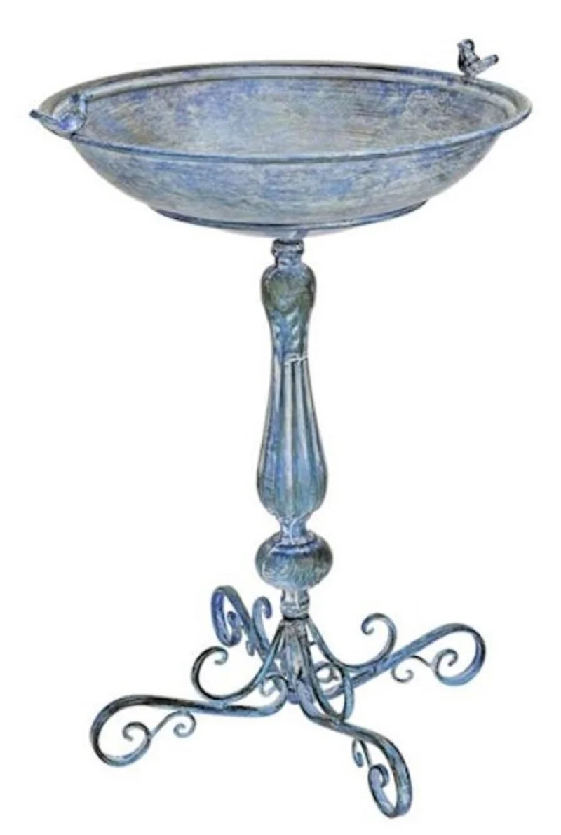 Casa Padrino Jugendstil Vogeltränke mit 2 dekorativen Vögelchen Antik Blau 56 x 49 x H. 74 cm - Rundes Metall Vogelbad - Garten Accessoires - Barock & Jugendstil Garten Deko
