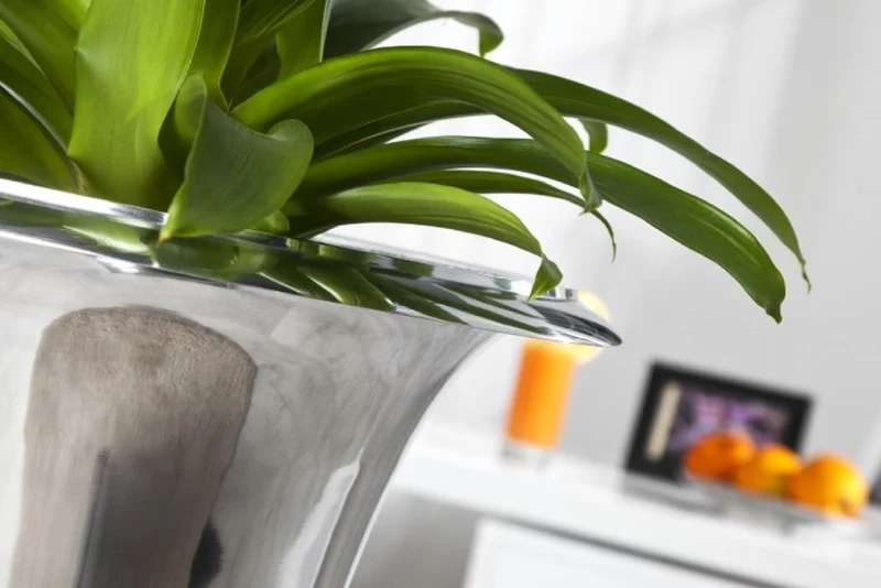 Casa Padrino Designer Aluminium Vase Silber Ø 35 x H. 60 cm - Luxus Blumenvase im Pokal Design