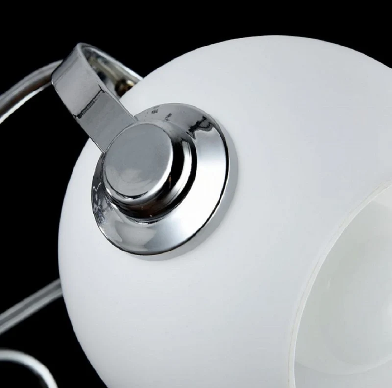 Casa Padrino Designer Deckenleuchte Silber / Weiß Ø 86 x H. 28 cm - Moderne Deckenlampe mit kugelförmigen Lampenschirmen