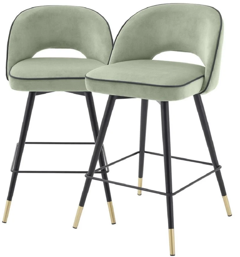 Casa Padrino Luxus Barstuhl Set Pistaziengrün / Schwarz / Messingfarben 51 x 52 x H. 92,5 cm - Barstühle mit drehbarer Sitzfläche und edlem Samtsoff - Luxus Bar Möbel